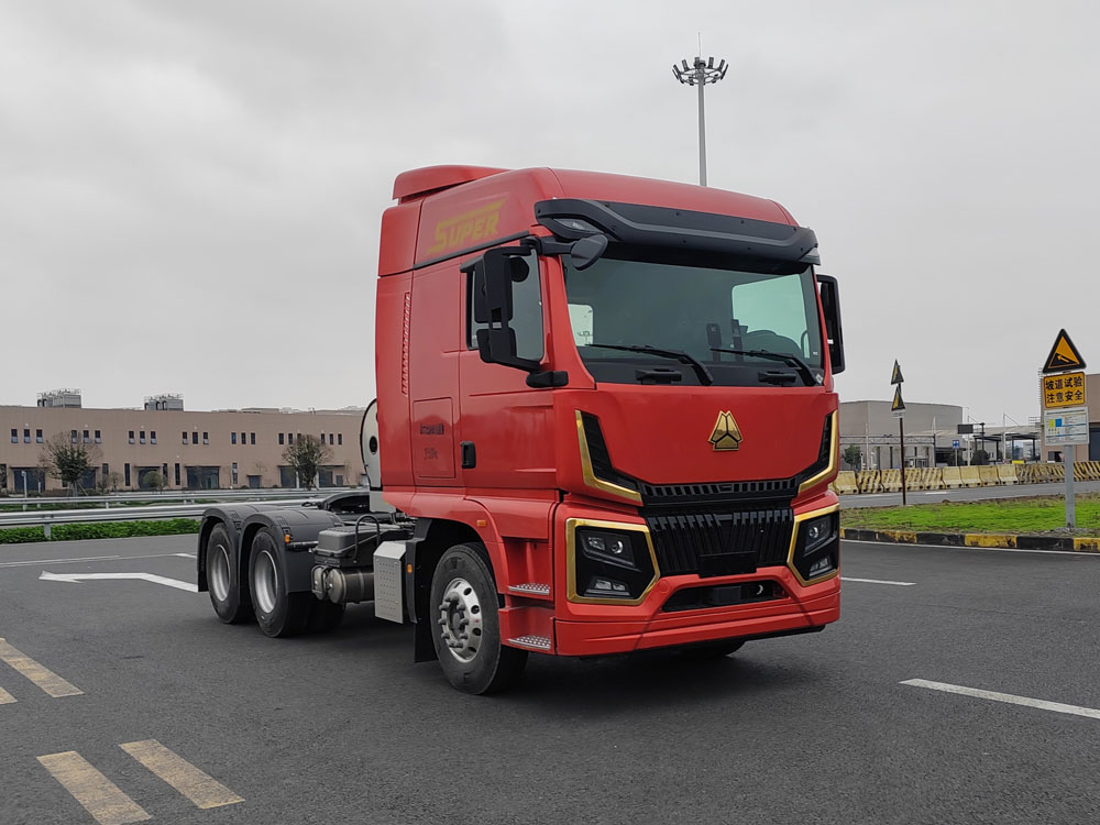 豪沃牌 630马力 牵引汽车(ZZ4257V4247F1L)