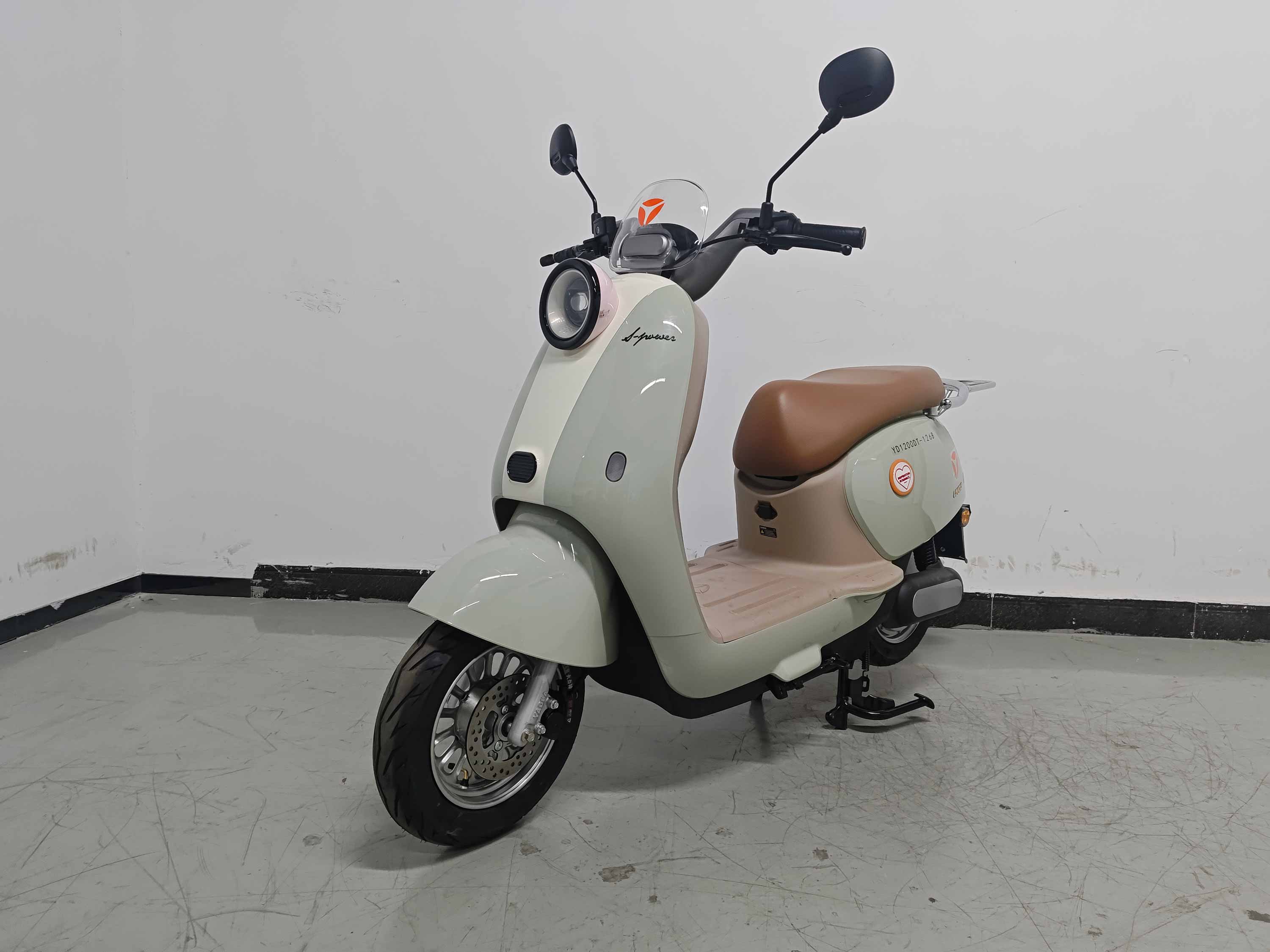 电动两轮摩托车