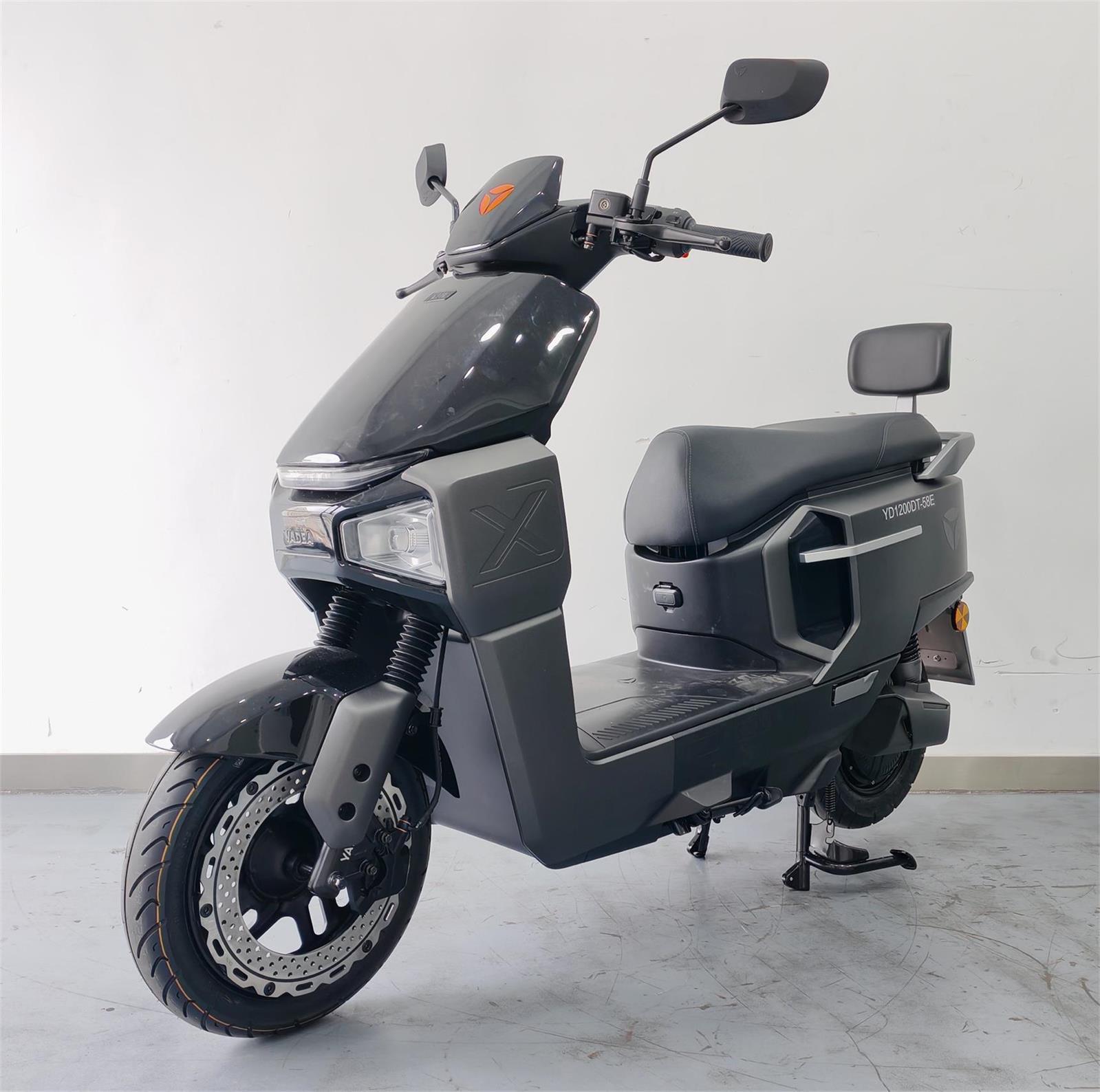 电动两轮摩托车