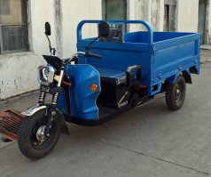 电动正三轮摩托车