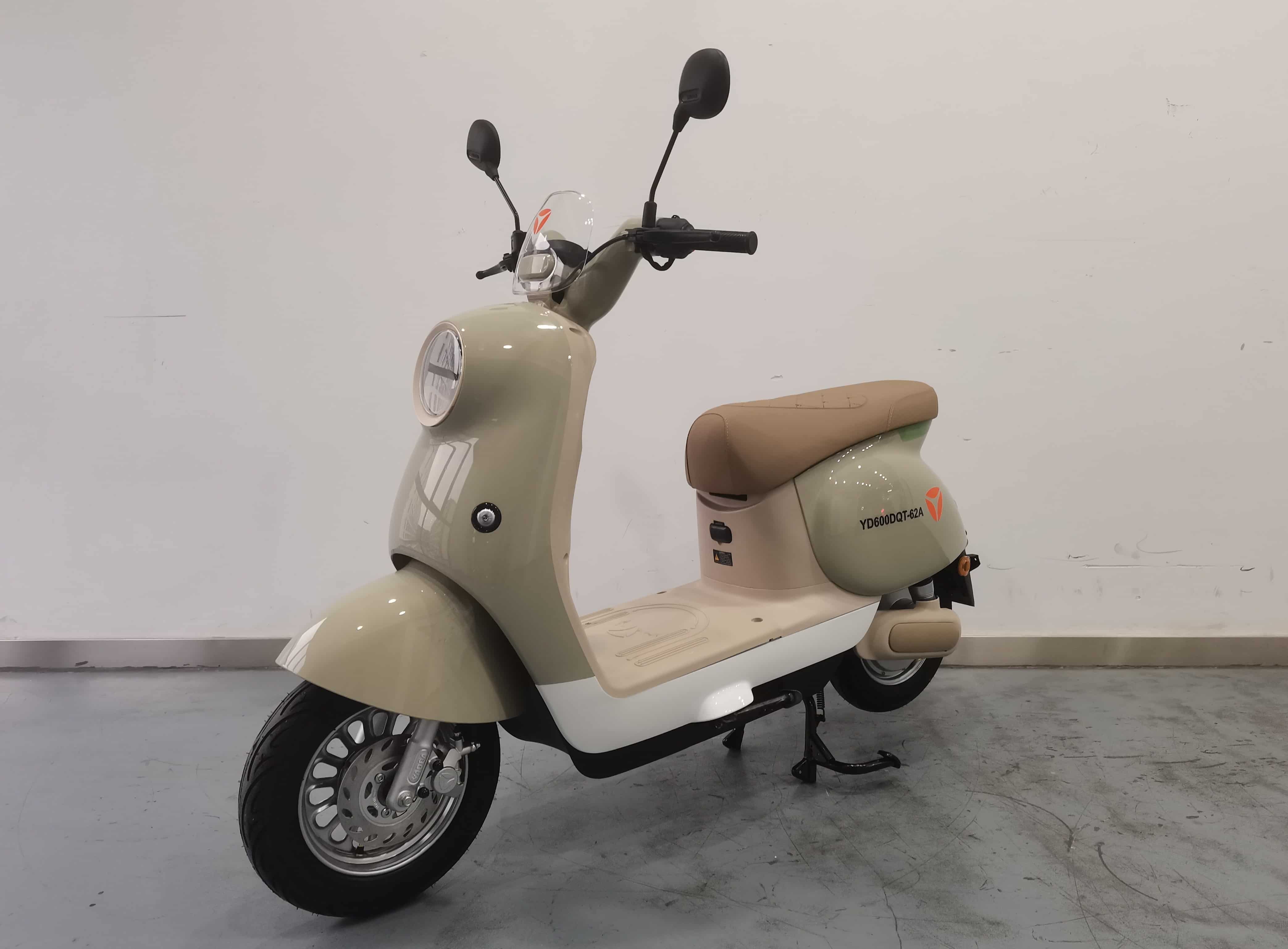 电动两轮轻便摩托车