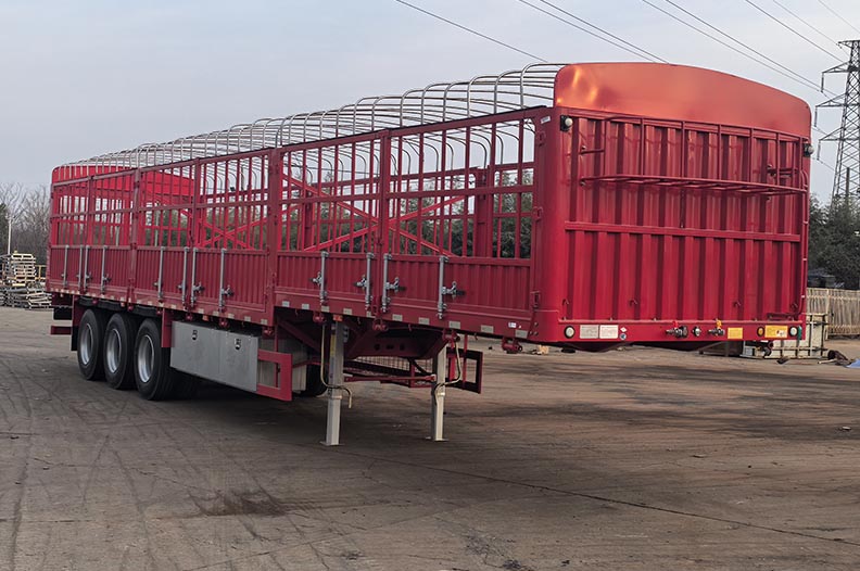 中集牌13米34.4吨3轴仓栅式运输半挂车(ZJV9400CCYSL)