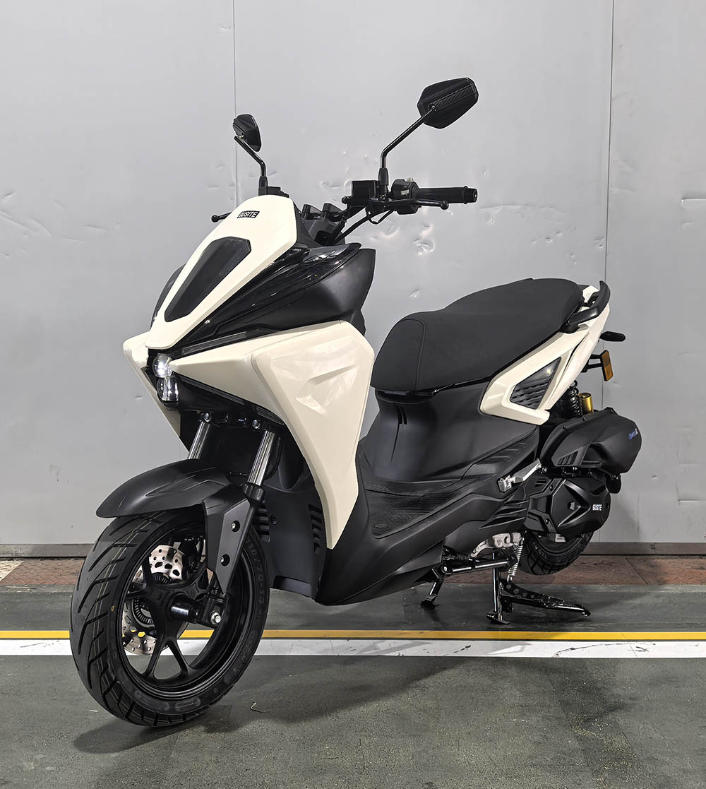 两轮摩托车