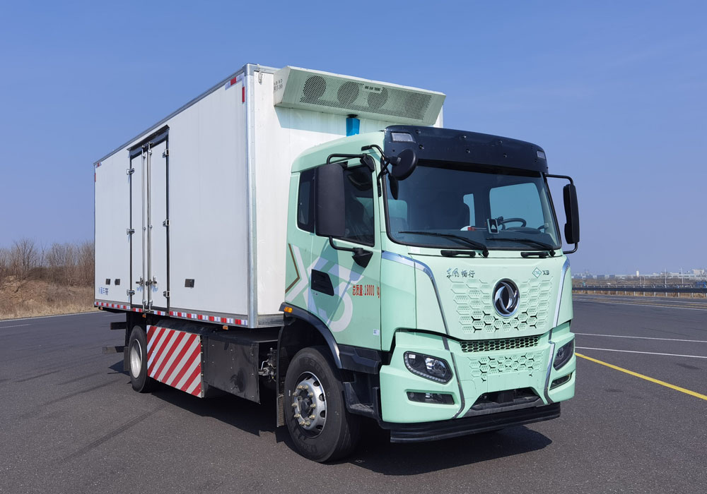 EQ5182XLCREEV型插电式增程混合动力冷藏车图片