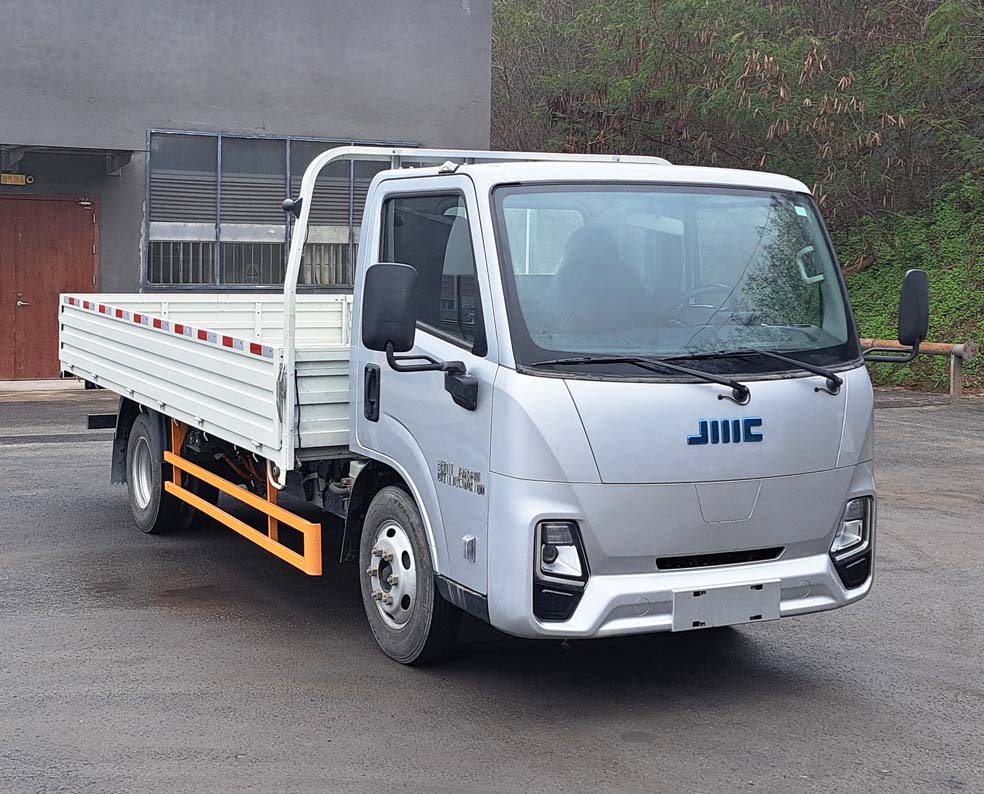 JX1040TGB2BEV 江铃牌143马力单桥纯电动4.2米纯电动栏板式货车图片