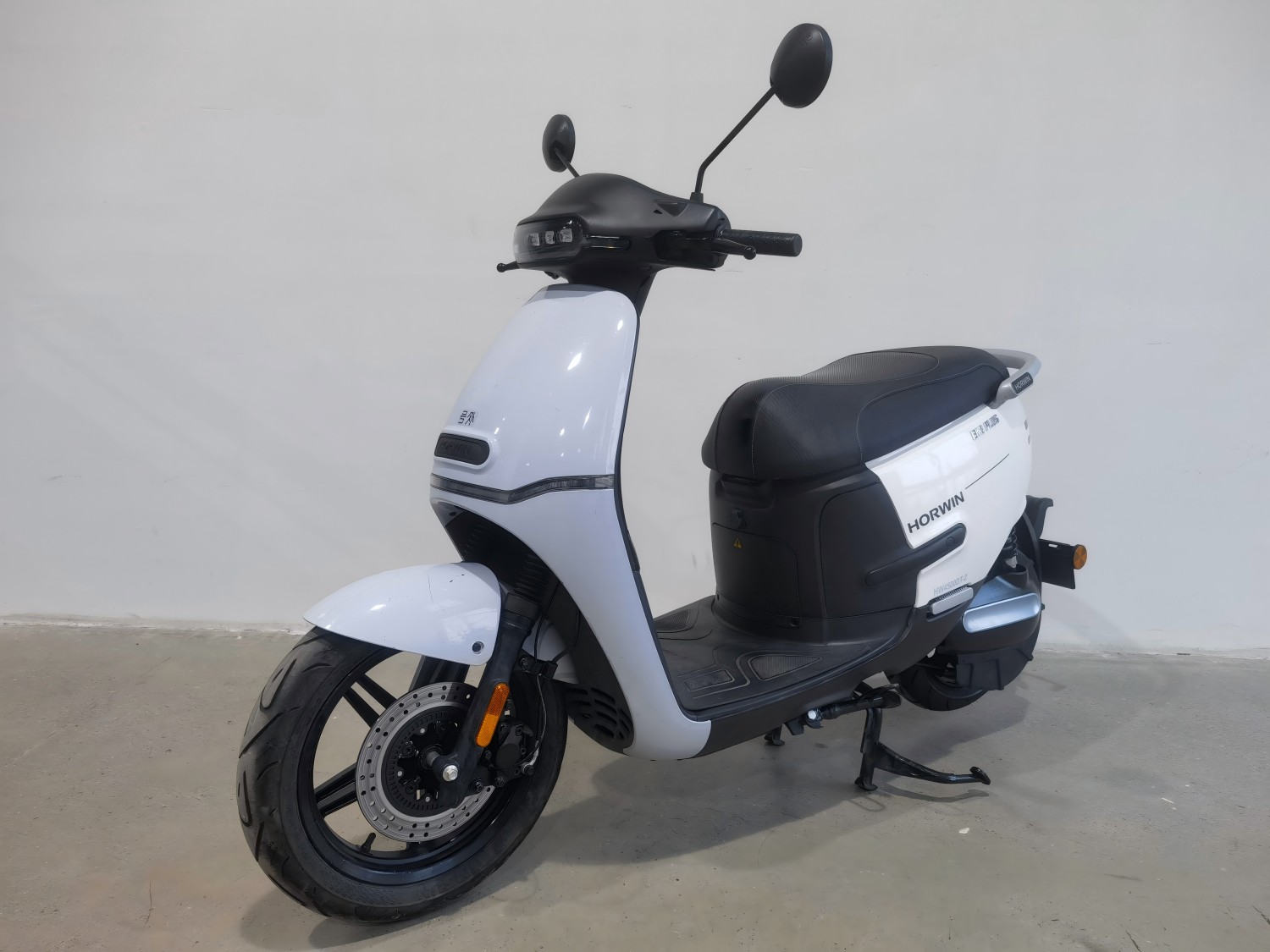 电动两轮摩托车