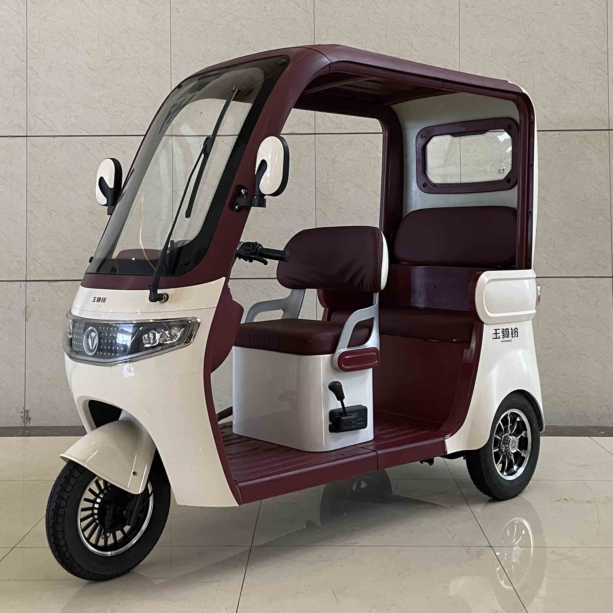 电动正三轮摩托车