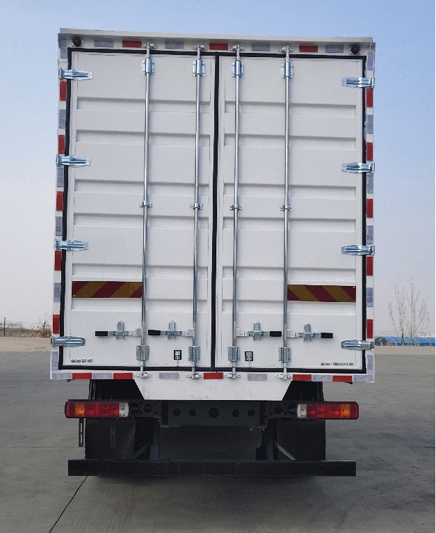 福田牌BJ5186XXY-01廂式貨車公告圖片