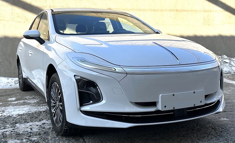 红旗牌CA7000H0EVK型纯电动轿车