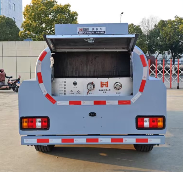 襄鑫鼎牌XDV5040GGSBJ6供水车公告图片