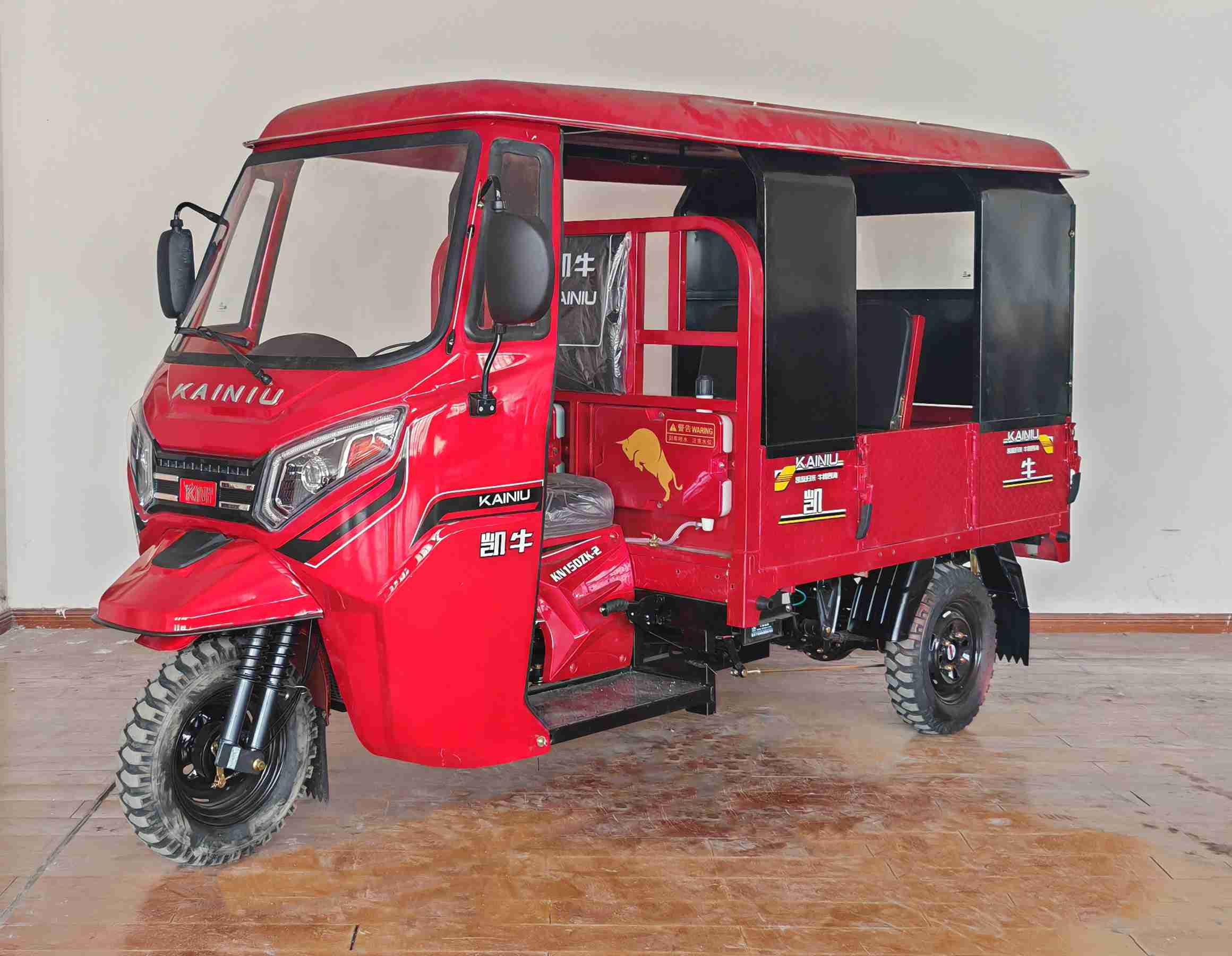KN150ZK-2 凯牛牌149CC汽油前鼓式后鼓式正三轮摩托车图片