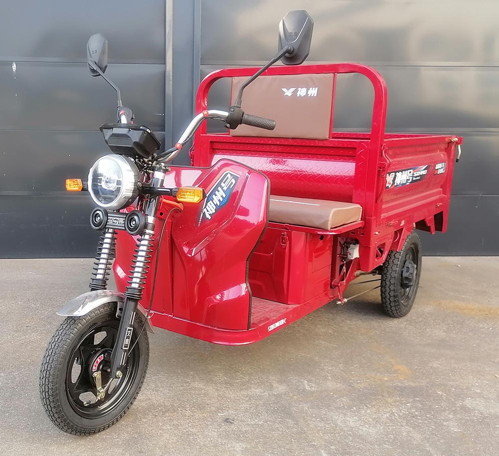 电动正三轮摩托车