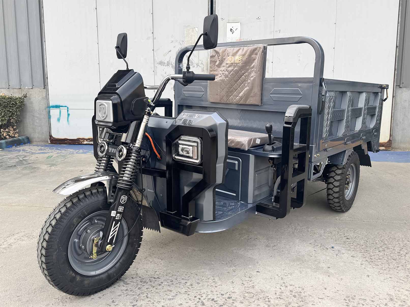 电动正三轮摩托车