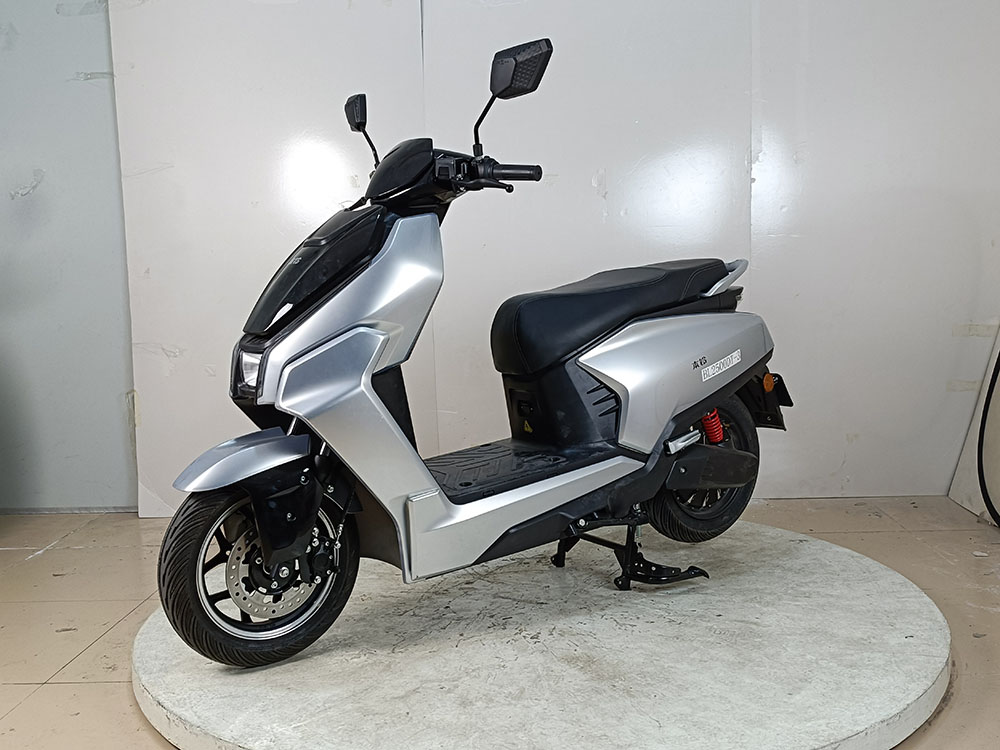 BL2500DT-3 本铃牌纯电动前盘式后盘式电动两轮摩托车图片