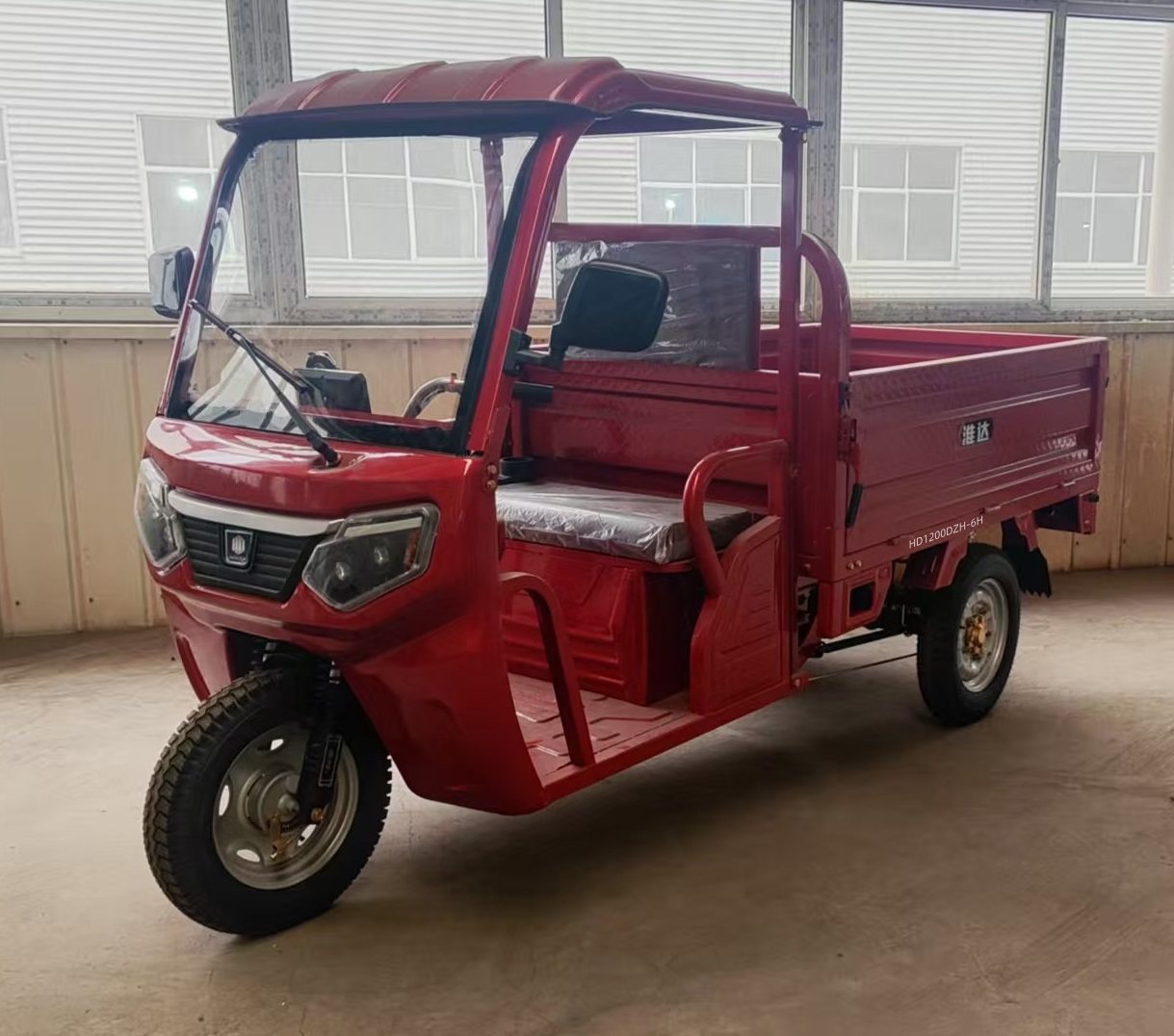 电动正三轮摩托车