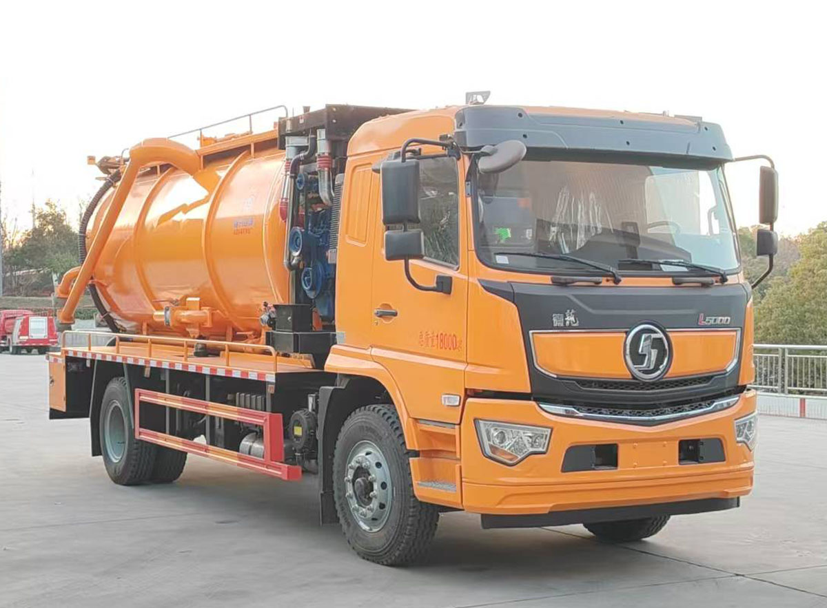 CLW5181GQWAHA 程力威牌清洗吸污车图片