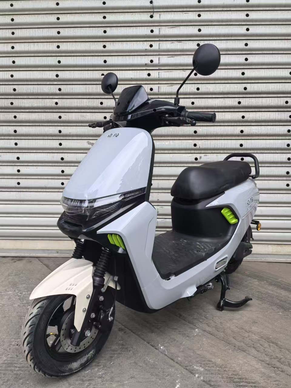 电动两轮摩托车