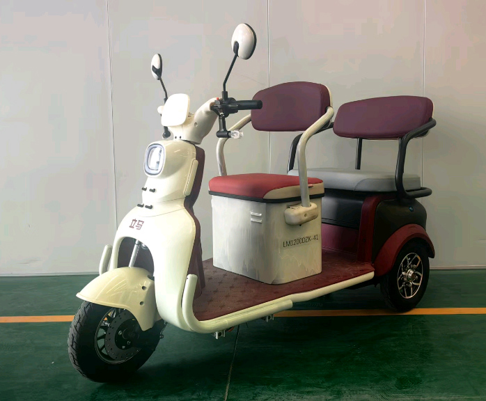 电动正三轮摩托车