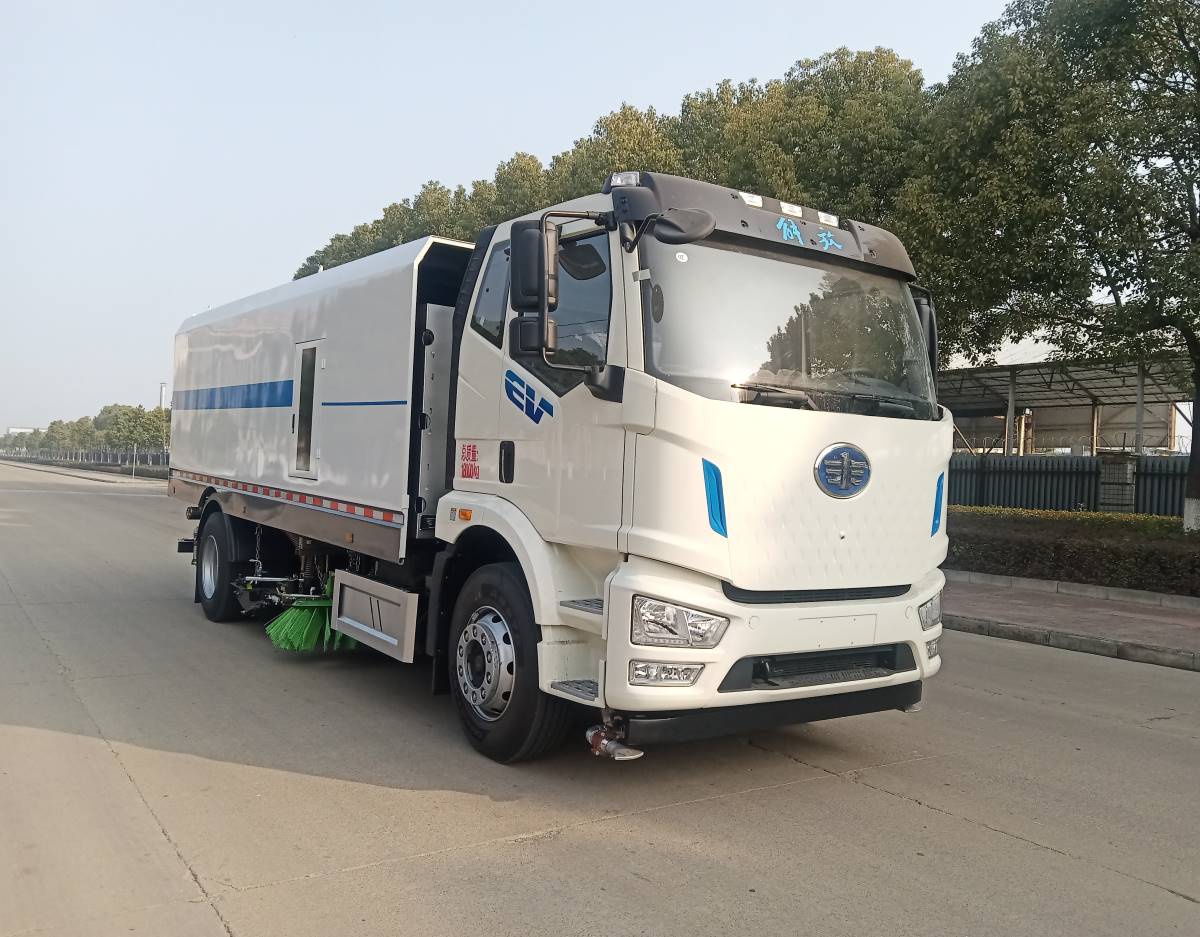 馨雅通牌ZXN5180TXSCABEV1纯电动洗扫车