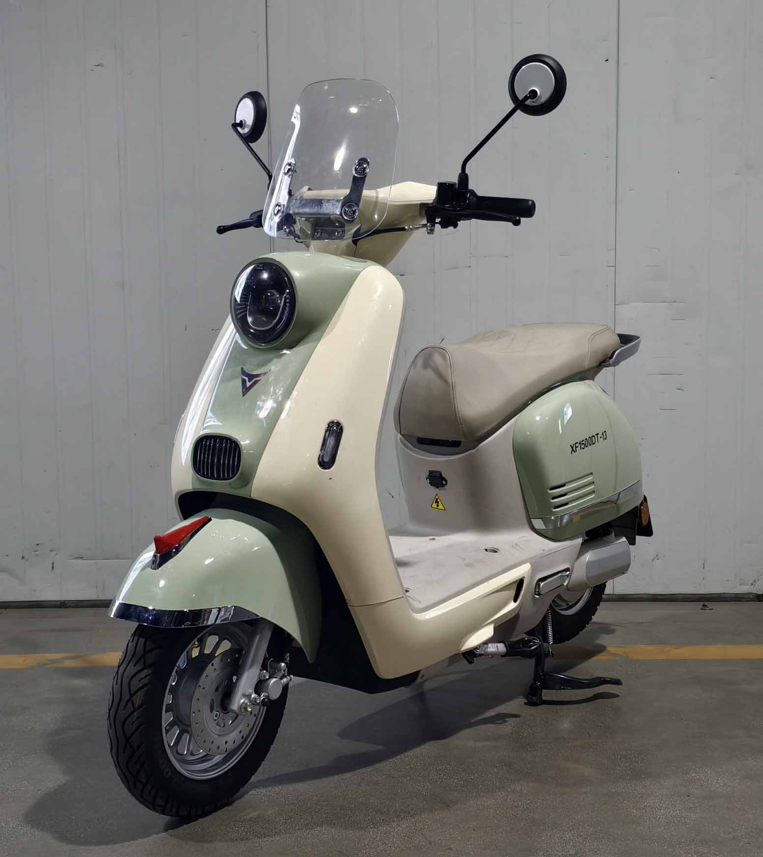 电动两轮摩托车