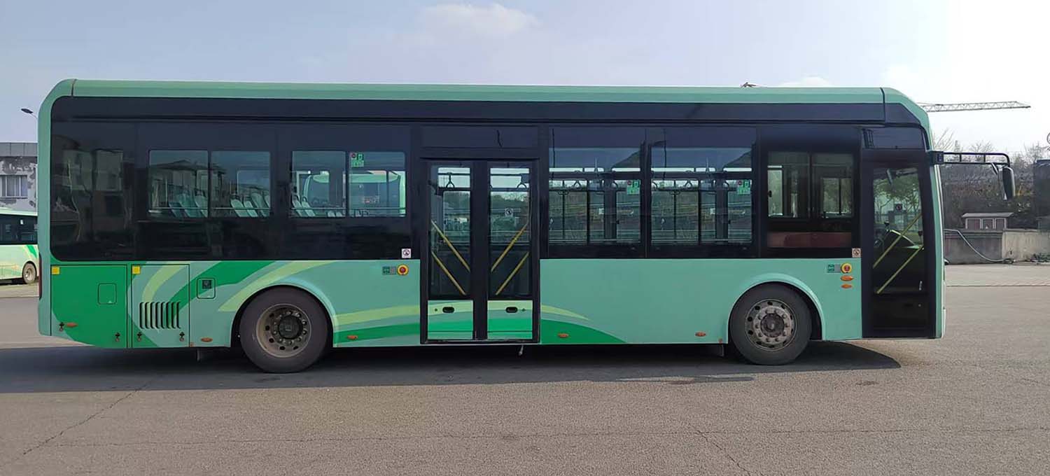 纯电动低入口城市客车图片