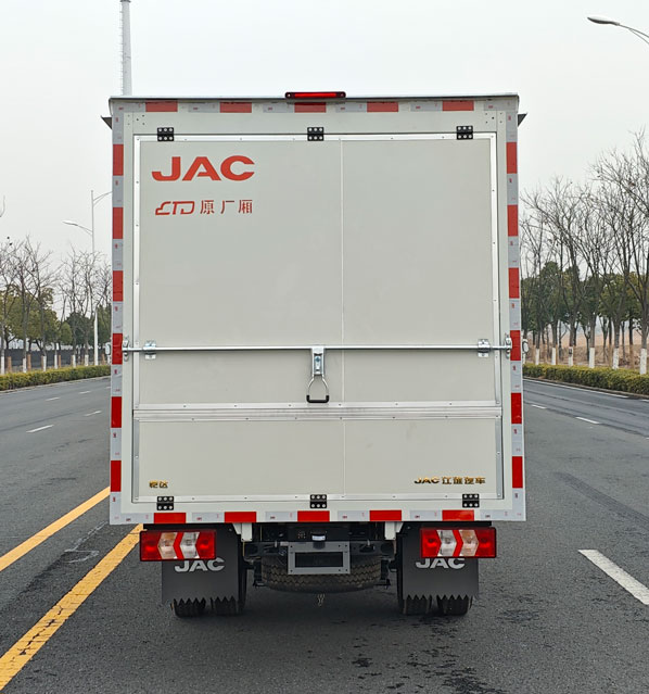 江淮牌HFC5036XYKPV3E8C1S翼開啟廂式貨車公告圖片