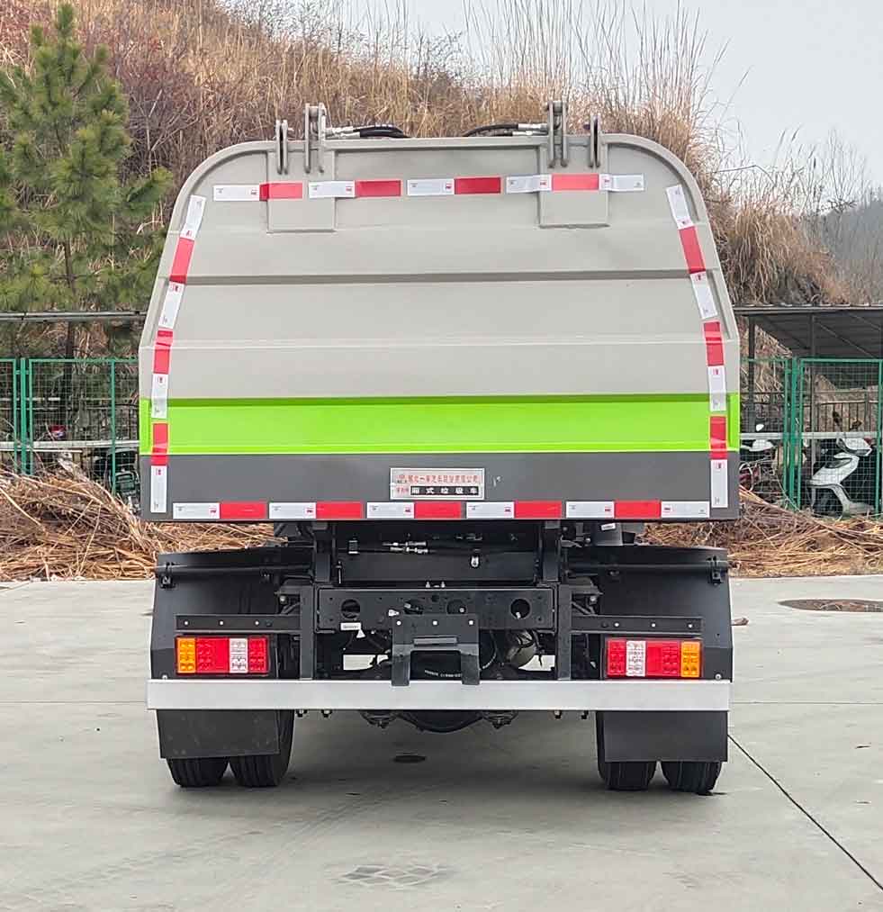 厢式垃圾车图片