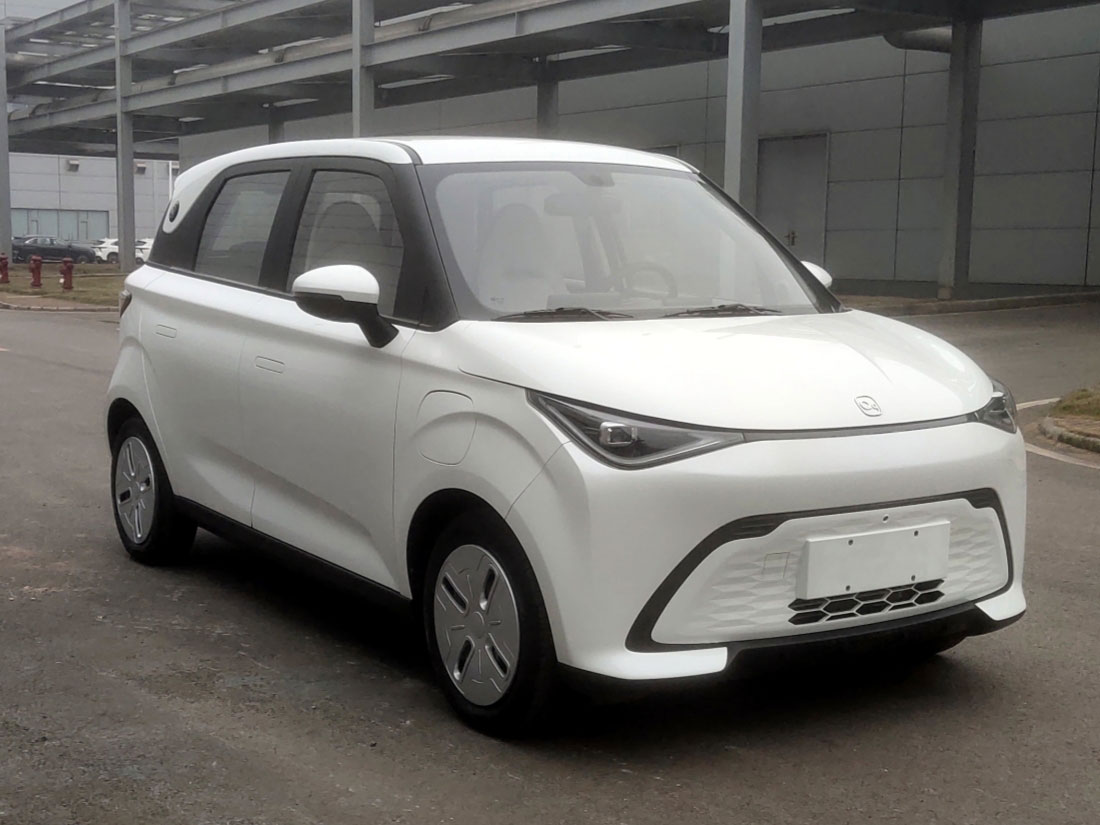 奇瑞牌NEQ7000BEVHH12A型纯电动轿车