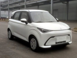 奇瑞牌NEQ7000BEVHH12A型纯电动轿车