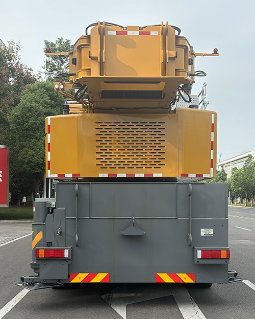 三一牌SYM5603JQZ200C8汽车起重机公告图片