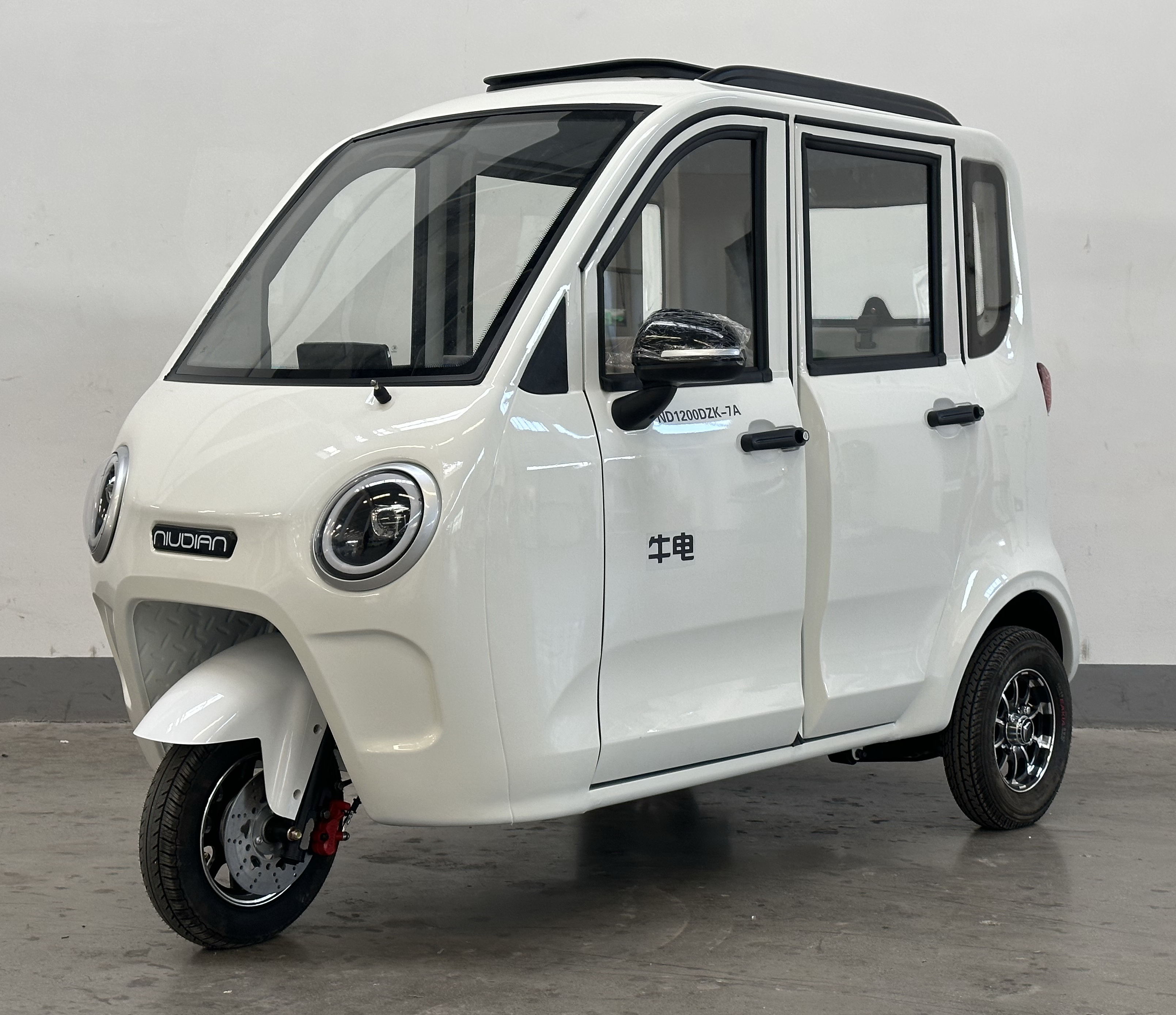 ND1200DZK-7A 牛电牌纯电动前盘式后盘式电动正三轮摩托车图片