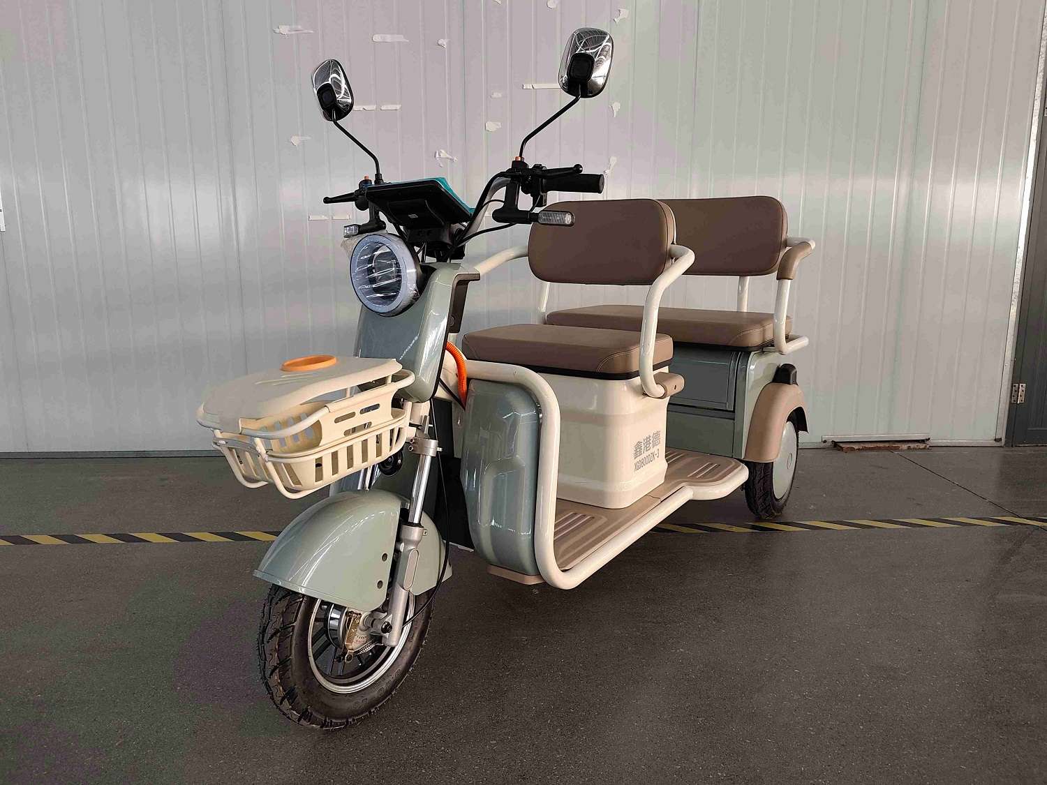 电动正三轮摩托车