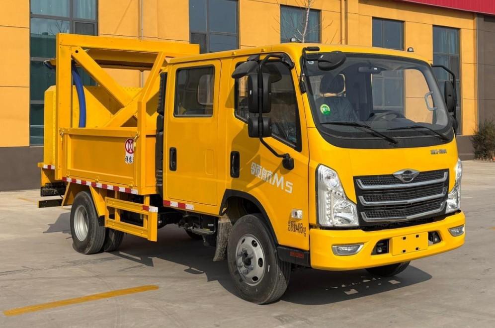 祥农达牌SGW5040TFZBJ6防撞缓冲车