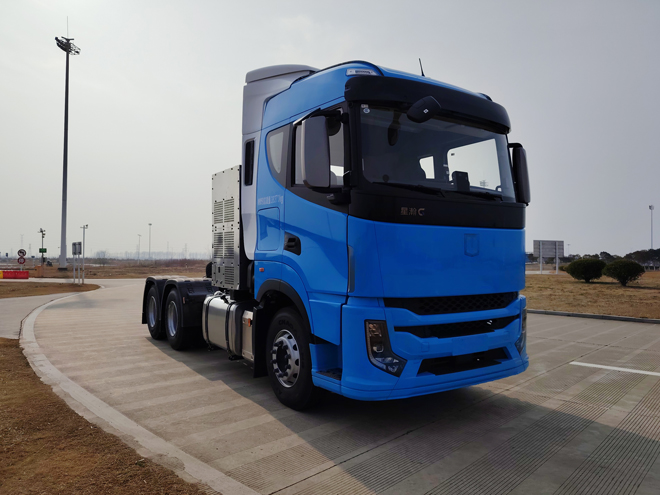 远程牌 351马力 甲醇插电式增程混合动力半挂牵引车(HN4250MX45C9SHEVY)