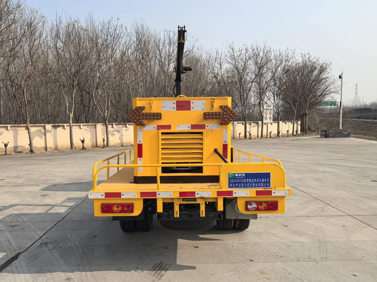 中达凯牌ZDK5030TXB沥青路面热再生修补车公告图片