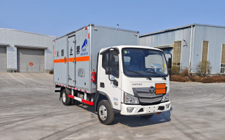 爆破器材运输车