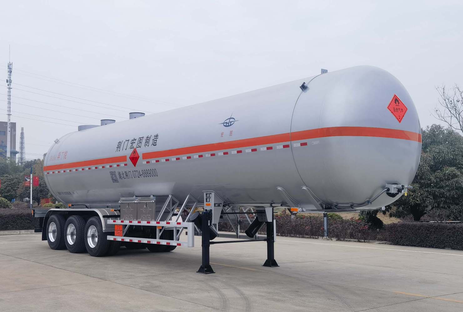 宏图牌13米29吨3轴液化气体运输半挂车(HT9408GYQ6F)