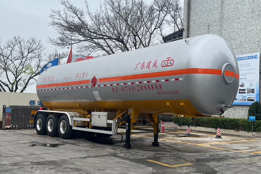久远牌11.9米29.4吨3轴液化气体运输半挂车(KP9401GYQDB)