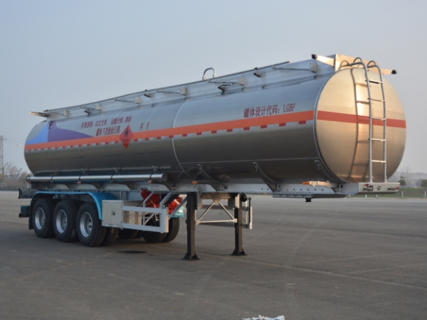 欧曼牌11.6米33.5吨3轴铝合金运油半挂车(HFV9405GYYA)