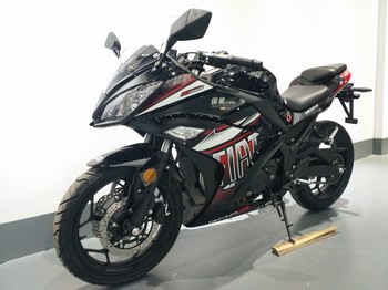 GW200-B 国威牌199CC汽油前双盘后盘式两轮摩托车图片