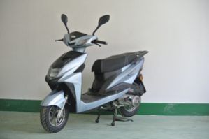 两轮摩托车