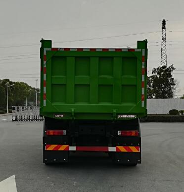 CA3310P27K15L1T4E6A80 解放牌430马力前四后八柴油6.2米国六平头柴油自卸汽车图片