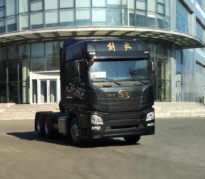 解放牌 564马力 平头柴油牵引车(CA4250P25K2T2E6A80)