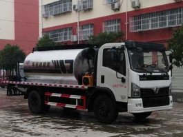 东风股份多利卡D7 CLW5120GLQD6沥青洒布车