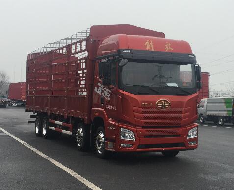 解放牌CA5313CCYP26K15L7T4E6A80仓栅式运输车