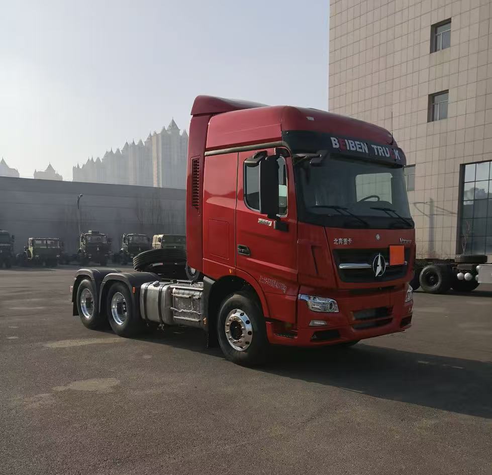 北奔牌 375马力 危险品牵引车(ND4259BD6J7Z01)