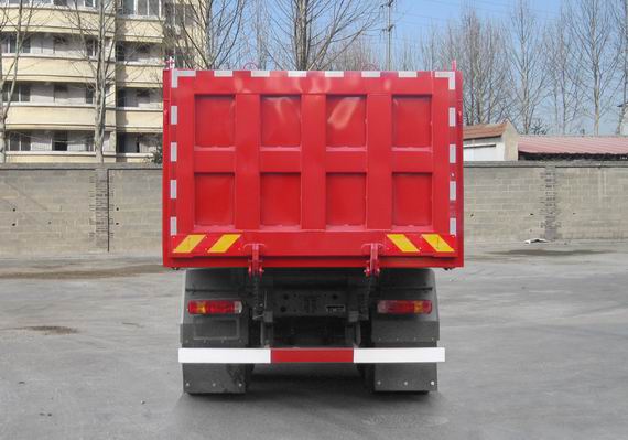 豪沃牌ZZ5317ZLJV356HF1自卸式垃圾車公告圖片