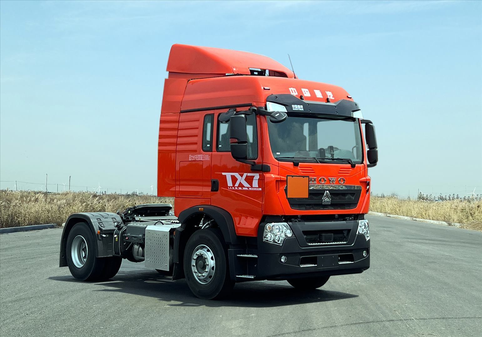 豪沃牌 326马力 危险品牵引车(ZZ4187N361GF1W)