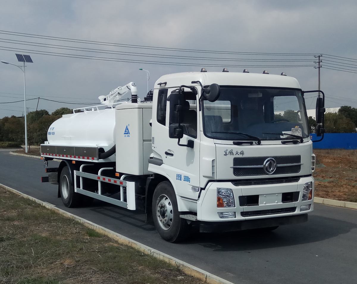 三力牌CGJ5180GXEEQBEV纯电动吸粪车