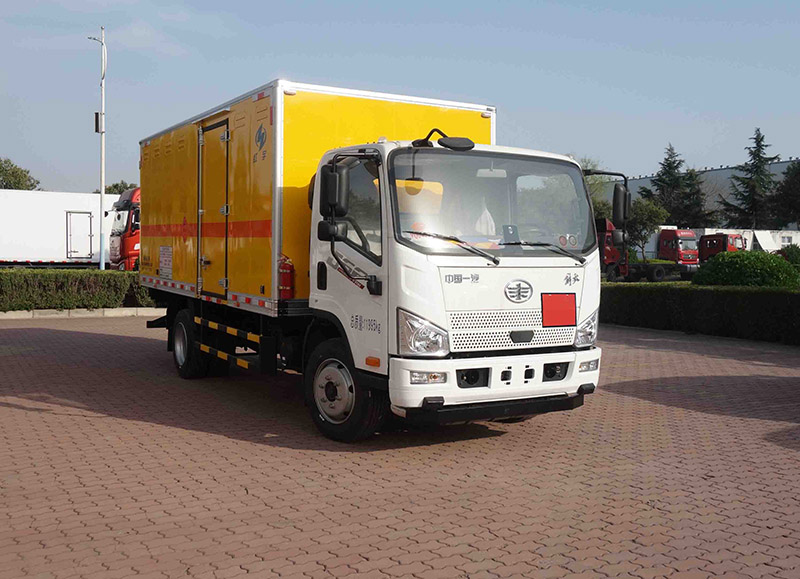红宇牌HYJ5120XQY-CA爆破器材运输车
